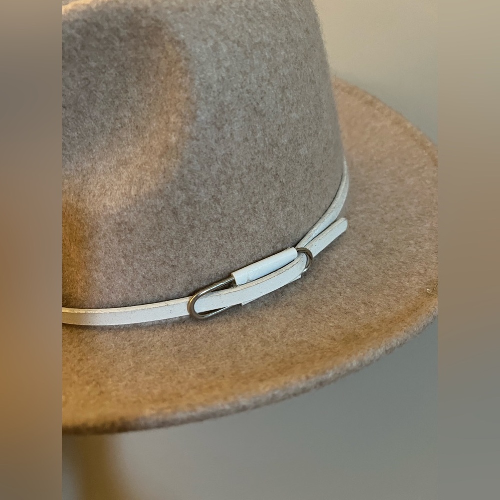 Wool Hat - Picture 2 of 3